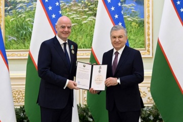 FIFA President Gianni Infantino with Uzbekistan President Shavkat Mirziyoyev