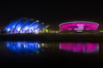 The SSE Hydro is lit up in the colour of the city’s PEOPLE MAKE GLASGOW brand to celebrate Glasgow City Marketing Bureau’s 10th birthday.