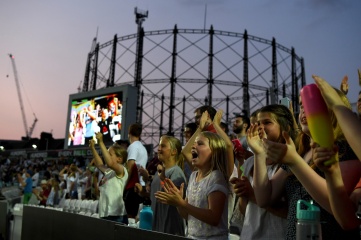Young fans at The Hundred