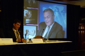 Iain Edmondson (left) in conversation with Sir Martin Sorrell, CEO of WPP (right) at Host City Bid to Win